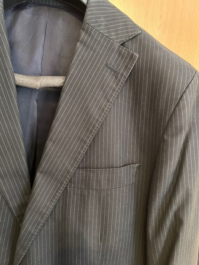 Massimo Dutti. Traje de calça com risca diplomática