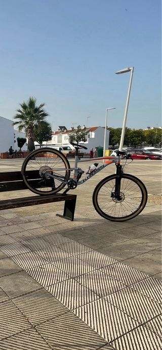Bicicleta Kross Gris y Naranja