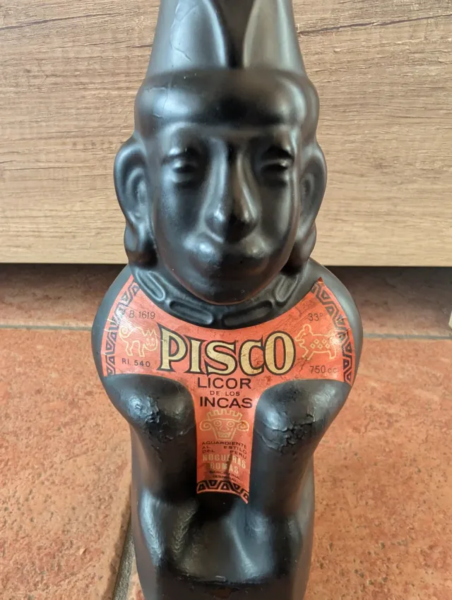 Botella Pisco figura inca cerámica antigua