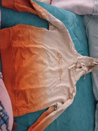 Sudadera con capucha degradado naranja y beige