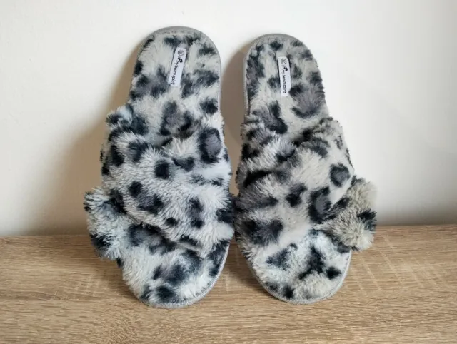 Zapatillas de casa leopardo