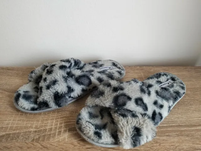 Zapatillas de casa leopardo