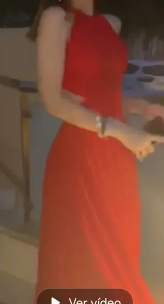 Vestido rojo largo vaporoso