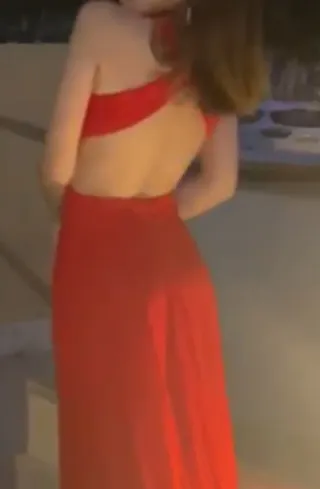 Vestido rojo largo vaporoso