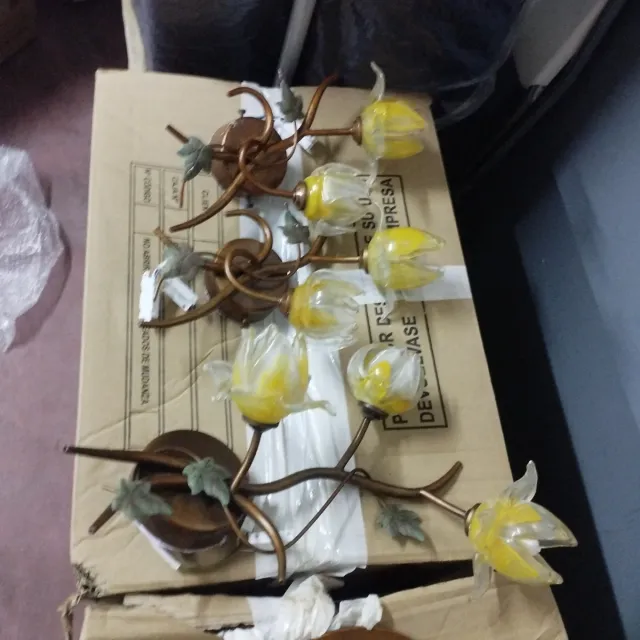 Juego 5 Lámparas LED Flor Dorada