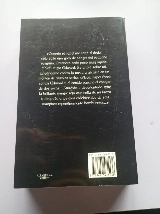 Luna nueva (Saga Crepúsculo 2)