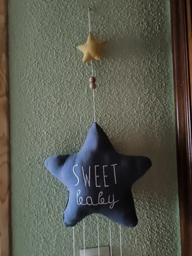 Móvil Decorativo Estrellas y Nubes Bebé