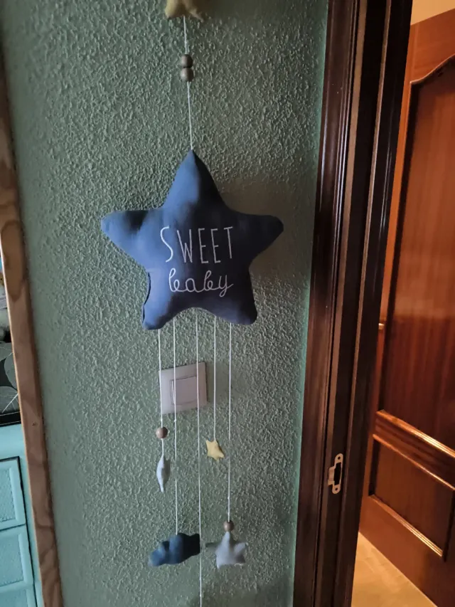 Móvil Decorativo Estrellas y Nubes Bebé