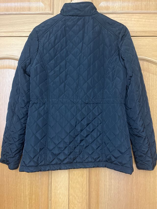 Cazadora acolchada negra