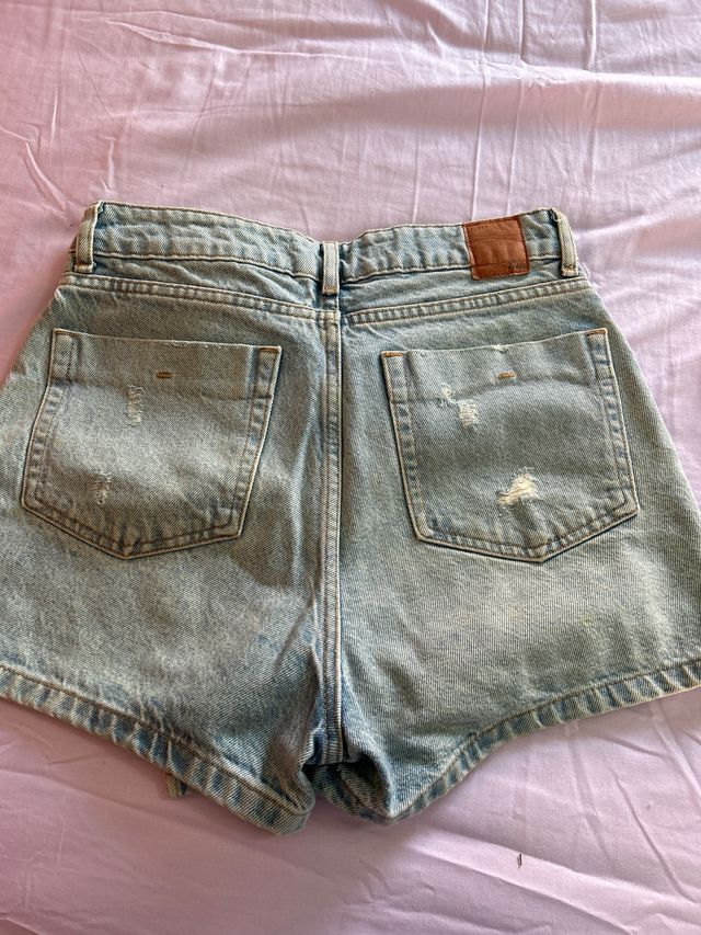 Falda corta Zara denim desgastada