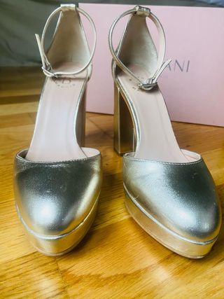 Zapatos Bimani Dorados Talla 37