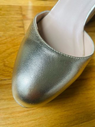 Zapatos Bimani Dorados Talla 37