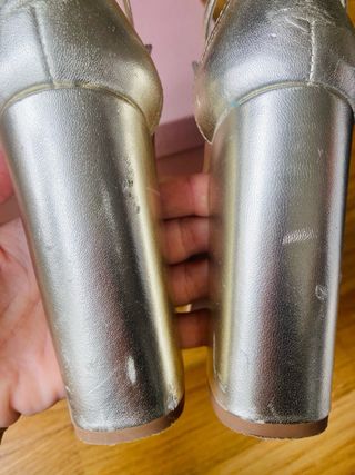 Zapatos Bimani Dorados Talla 37