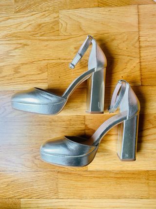 Zapatos Bimani Dorados Talla 37