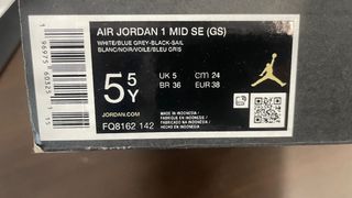 Nike Jordan Ari Blancas/Marrones