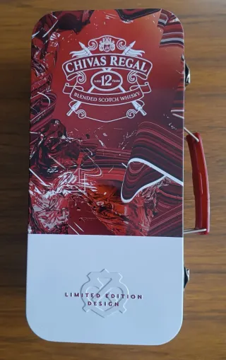 Maletín metálico Chivas Regal 12 años sin botella