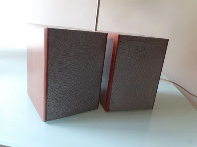 Altavoces Minicadena Marrones y Grises