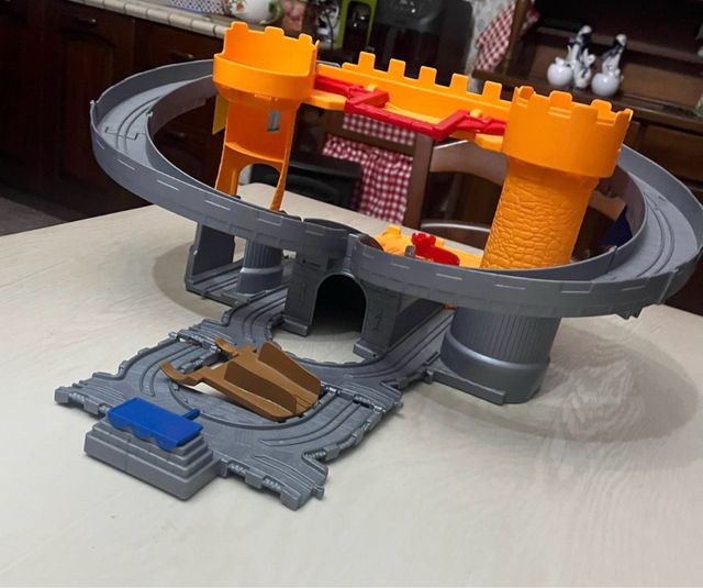 Pista trenino Thomas castello