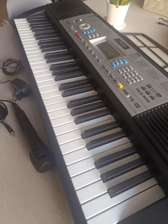 MLS-939 Piano eléctrico - órgano 61 teclas Mugic