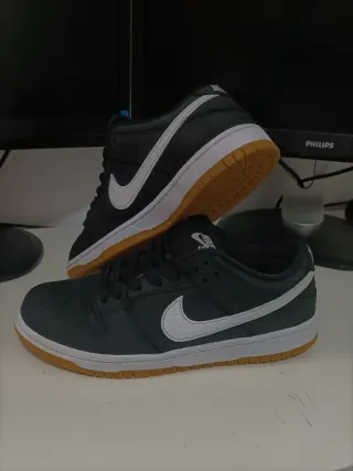 Nike SB Dunk Low Pro Black Gum