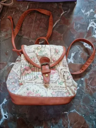 Mochila estilo vintage floral