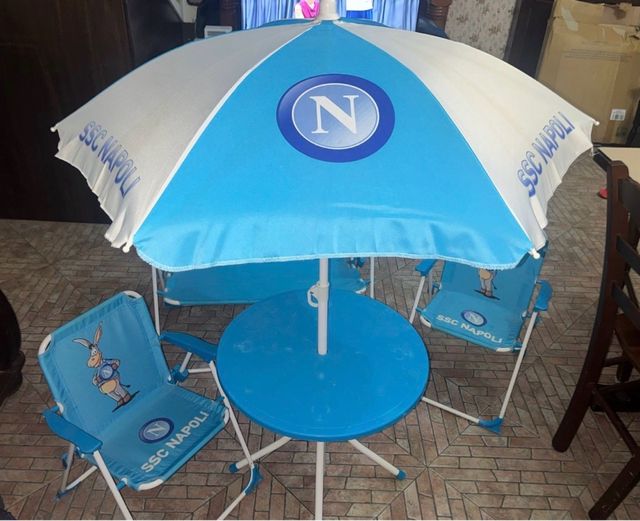 Ombrellone, sedie e divanetto SSC Napoli