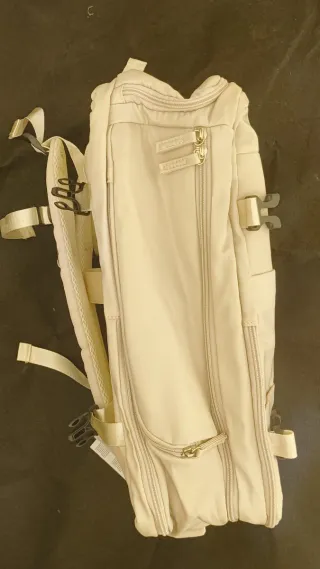 Mochila multiusos nueva con cargador e impermeable