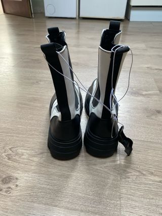 Botas Chelsea Negras y Blancas