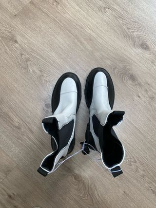 Botas Chelsea Negras y Blancas