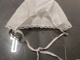 Cappellino neonato cotone pizzo floreale