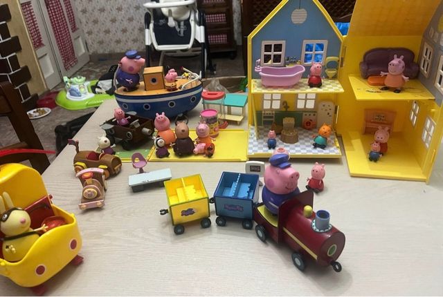 Mondo Peppa Pig: Casa, tren, barca e personaggi