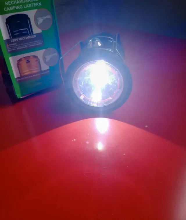 Linterna solar recargable sin pilas