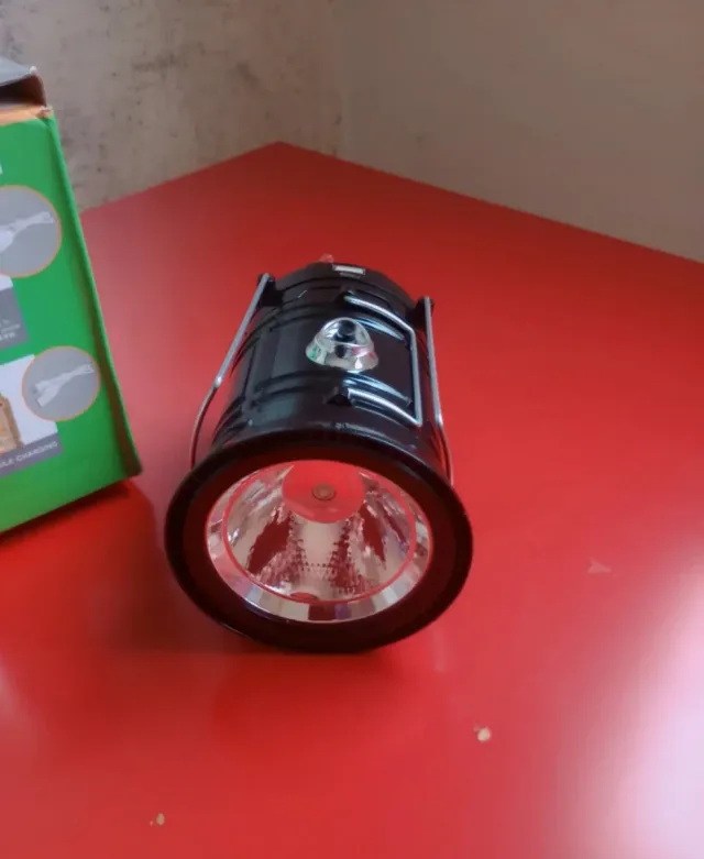 Linterna solar recargable sin pilas