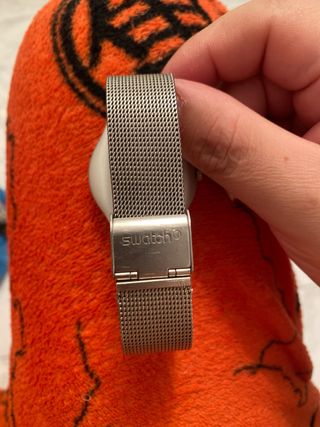 Reloj Swatch Swiss Plata y Blanco