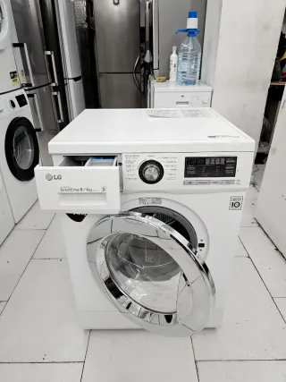 Lavadora LG Direct Drive 8kg/4kg con secadora