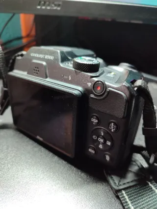 Cámara Nikon B500 Bridge