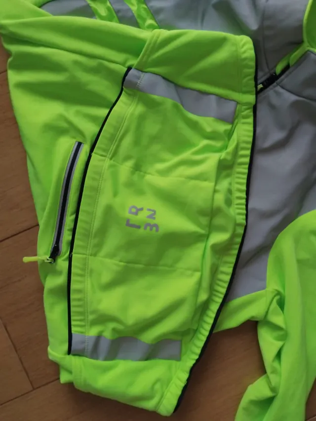 Chaqueta ciclista reflectante neón