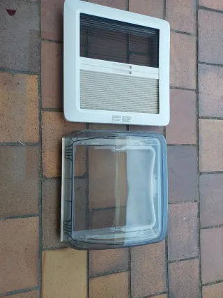 Claraboya dometic 40x40  Caravana camper