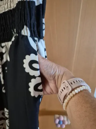 Mono de verano negro y blanco