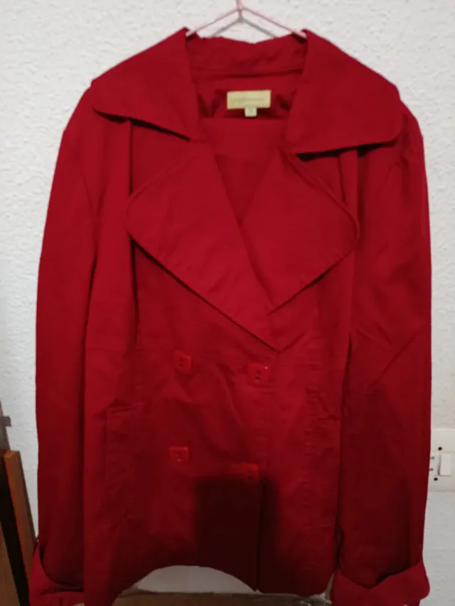 Traje de mujer rojo talla 44