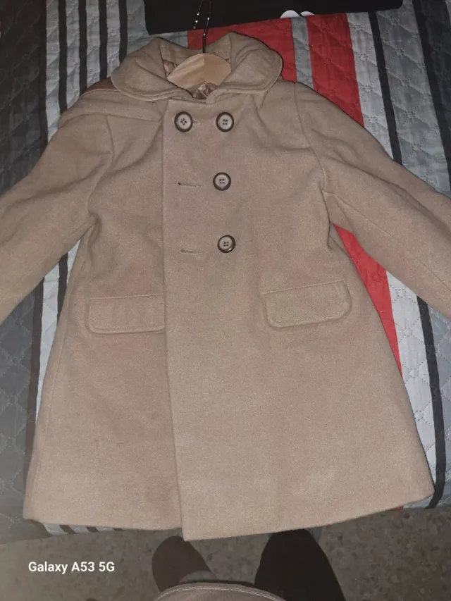 Abrigo infantil color camel
