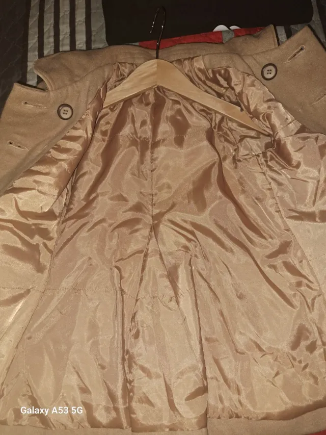 Abrigo infantil color camel