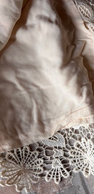 Shorts de encaje Zara beige