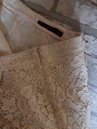 Shorts de encaje Zara beige