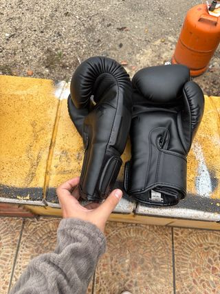 Guantes Venum Ilia Topuria Editión