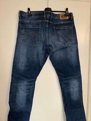 Jeans uomo strappati blu