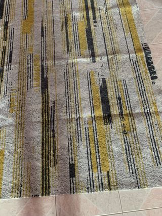 Tappeto moderno giallo e nero