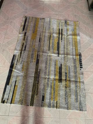 Tappeto moderno giallo e nero