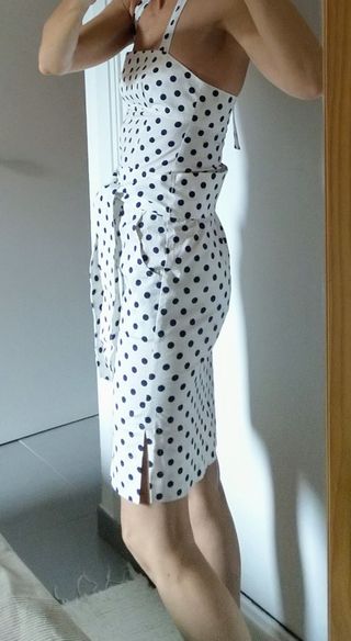 Vestido lunares lazo. Talla M~36.
