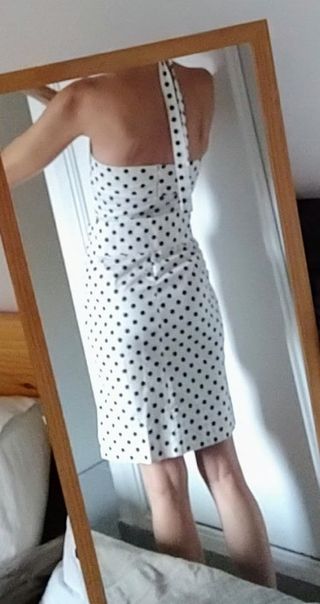 Vestido lunares lazo. Talla M~36.